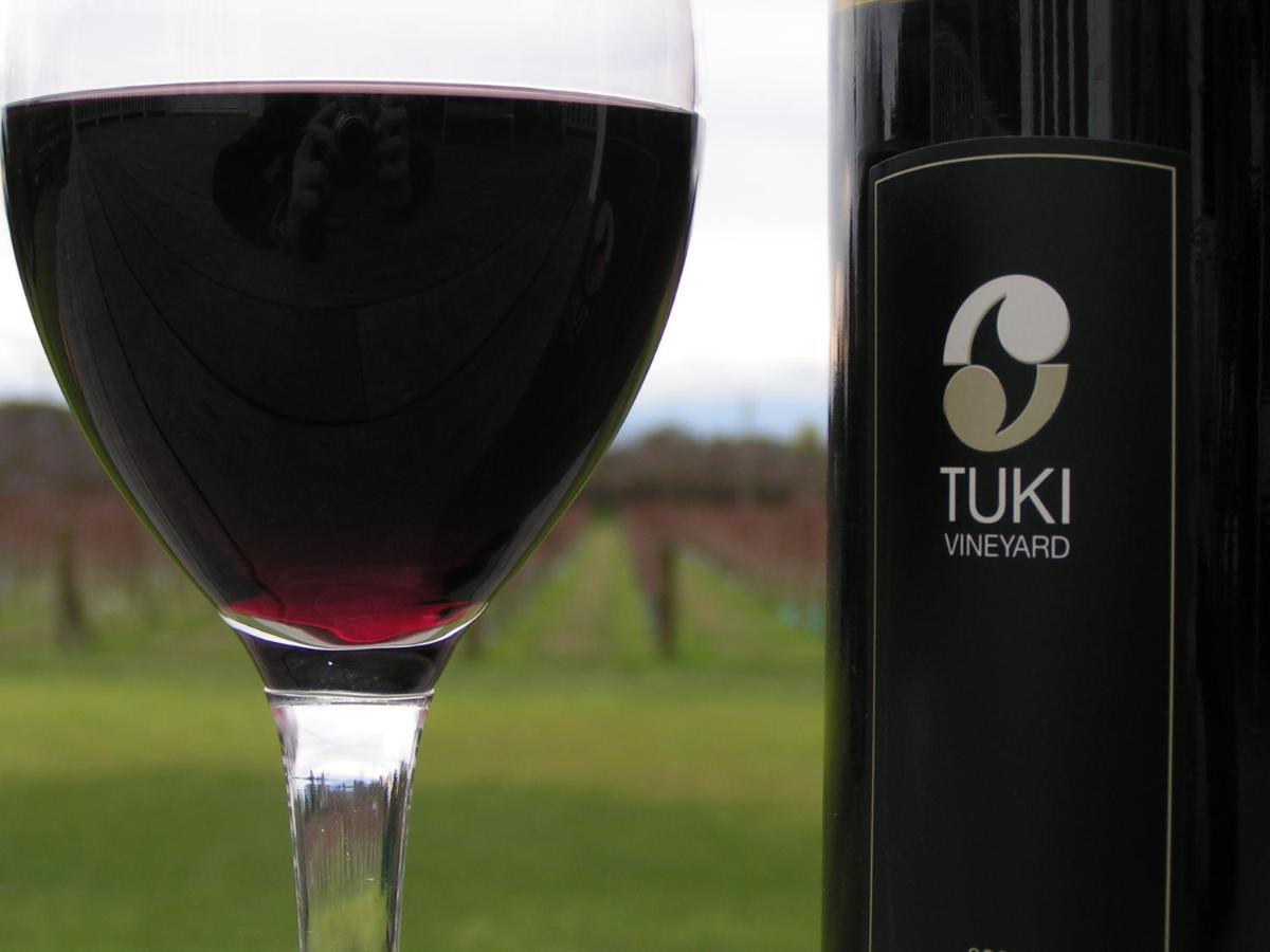 Tuki Vineyard Cottage Havelock North Exterior foto